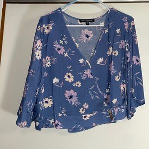 ✨Cute Floral Top✨